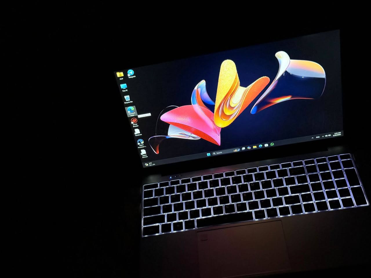 السلام عليكم
لابتوب جديد لوك غير مستخدم 
المعالج :: intel N150  جيل 12
الرام ::16   ddr4
SSD:::;  1 تيرا
كارت شاشه داخلي::  8 كيكه 
حجم الشاشه:: 15.6
كيبورد RGB
وندوز 11 برو


**إذا كنت صاحب هذا الإعلان وتريد حذفه لأي سبب، رجاءا أرسل رسالة إلى الدعم الفني**