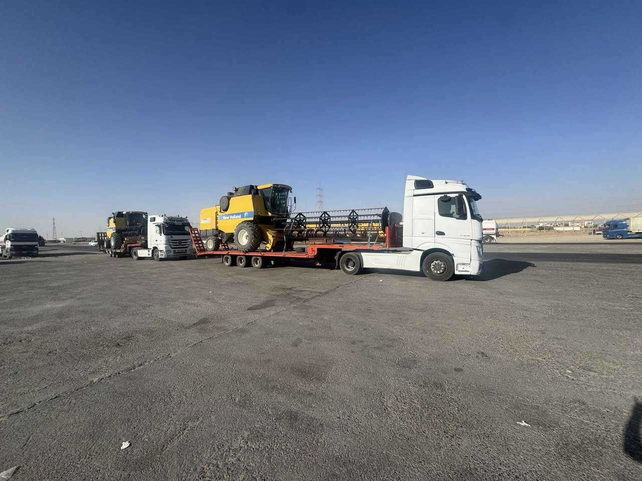 يوجد لودر لنقل جميع الاليات المعدات الزراعيه 
***********
***********
