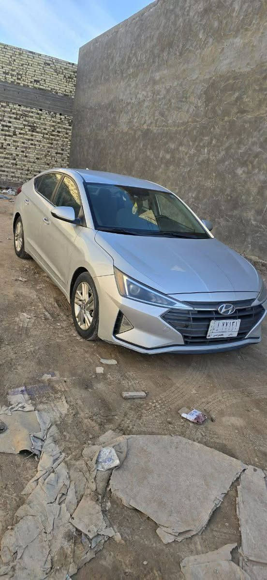 السلام عليكم النترا 2019امريكي رقم بابل محرك 2000دوش كير ايتي كافة المواصفات عدا البصمة والفتحة   تدفئة تبريد ويل كب كاميرا حادثه كلير باب السايق  كما موضح بالسونار محرك وكير وحدادية جيدة جداً ماشية 100الف المكان بابل مركز المحافظة موبايل *********** السعر 145
