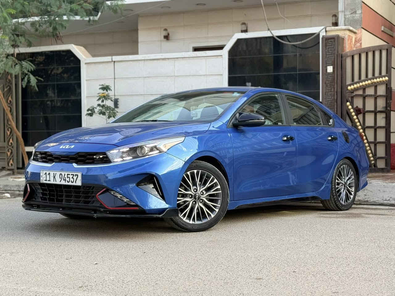 السلام عليكم 
للبيع فورتي GT LINE
موديل 2023
مكينة 2000 
بصمة 
تشغيل عن بعد 
رادارات اماميه وخلفيه وجانبيه 
نقاط عمياء 
تحديد مسار وقيادة ذاتيه 
صندوق ذكي
شاشه جبيره كار بلي 
بيها لايتات زنون اصلي
ماشيه 49 الف كيلو متر  مماشيه هواي بلعراق 
 حادثها موضح بلصور بدون ايرباك 
جاملغ مبدل با اصلي لكن غير لون 
وربع الباب مصبوغ لغرض مطابقه اللون
سياره جديدة جداً
بااسمي السياره ومكانها بغداد حي الاعلام 

السعر 168 ورقه بيها مجال بسيط  

الرقم ***********
