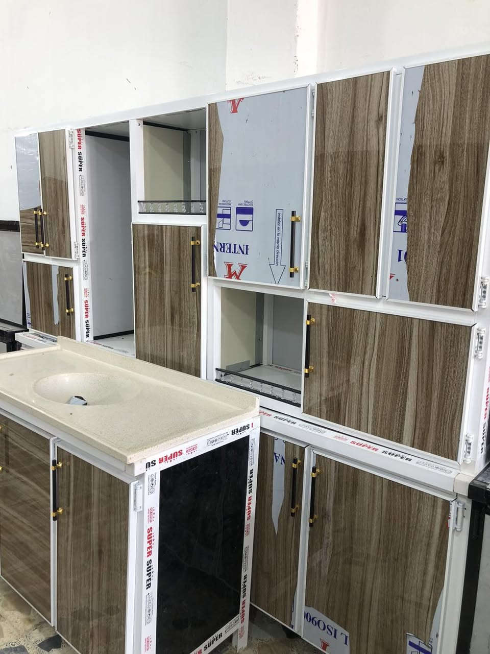 الكاونترات المتوفره في معرض السلطان وبكل القياسات والوان متوفره 
العنوان واسط قضاء النعمانيه حي العسكري مجاور فلس ونص من قرب ابو الجود كلشي موجود 
***********
***********
