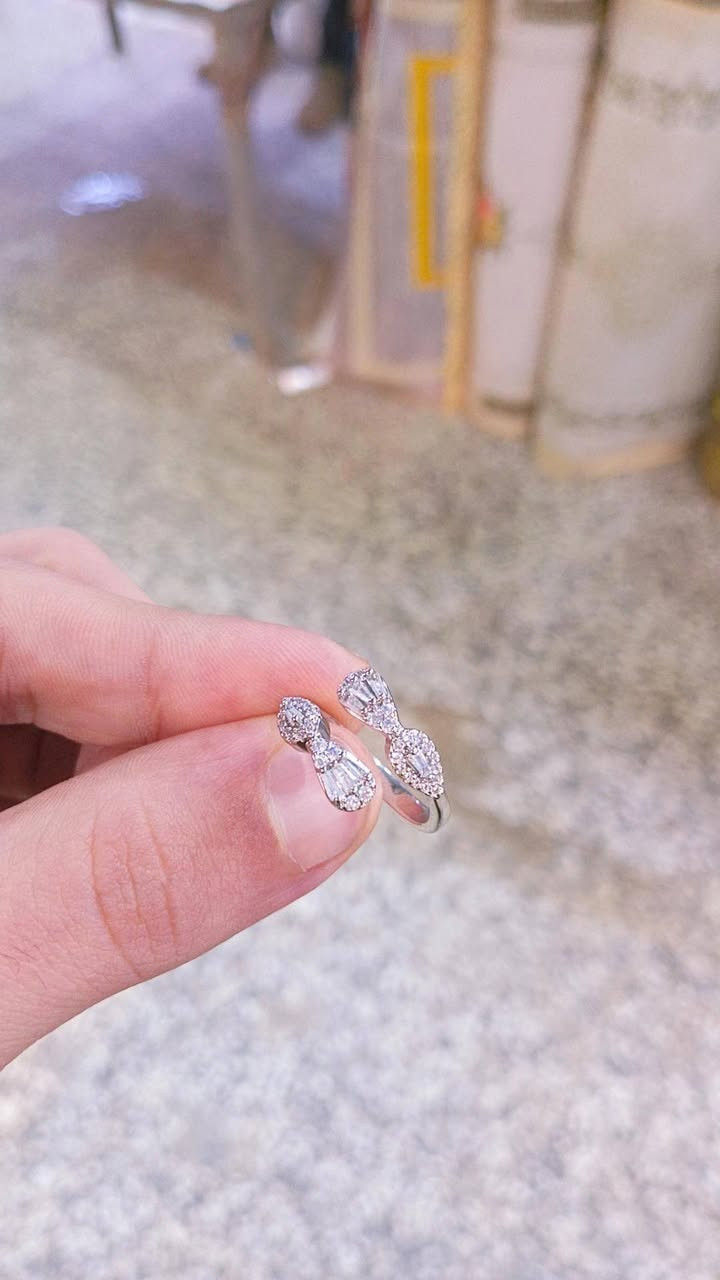 متوفر الان داخل المحل 🤍 عشاق الفضيات و النزاكه 

اكسسوارات برازيلي بطلاء ثابت و جودة عالية 🔥
العنوان - الأمين الثانيه سوق الشهداء داخل فرع البالات متوفر توصيل 🤍👍


**إذا كنت صاحب هذا الإعلان وتريد حذفه لأي سبب، رجاءا أرسل رسالة إلى الدعم الفني**