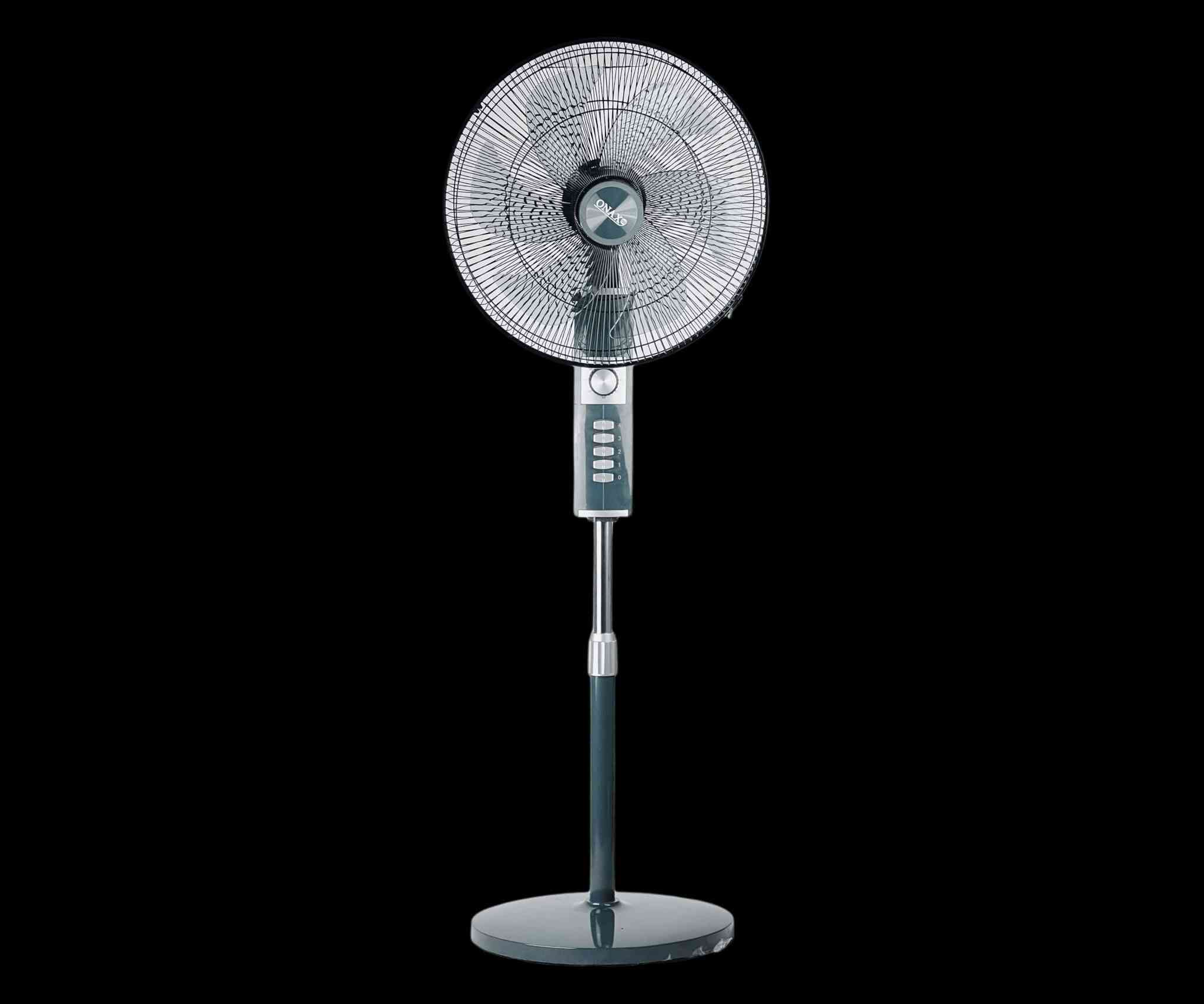 هاي البنكة اني شخصيا اشتريت منها قبل يومين وحبيت افيدكم وياي واعرضها الكم لان كولش ممتازه وتسوى كل فلوسها 🔥

 وسعرها مناسب 55 الف ✨ شامل التوصيل 

مروحة عمودية كهربائية 18انج من اوناكس

المميزات:

4 سرعات للتشغيل

القياس: 18 بوصة

مؤقت 20- 120 دقيقة يمكن التحكم به لاطفاء المروحة بشكل تلقائي

راس دوار مع طول قابل للتعديل

ضمان لمدة سنة من تاريخ الشراء

الطاقة: 80  واط

رقم الموديل: DB-1809

طول سلك الكهرباء: 260 سم

أبعاد الغلاف: الارتفاع: 61 سم الطول: 15 سم العرض: 56 سم

أبعاد المنتج: الارتفاع:127 - 146 سم القطر: 43 سم

الملاحظات:

المروحة لا تعمل على الشحن


**إذا كنت صاحب هذا الإعلان وتريد حذفه لأي سبب، رجاءا أرسل رسالة إلى الدعم الفني**