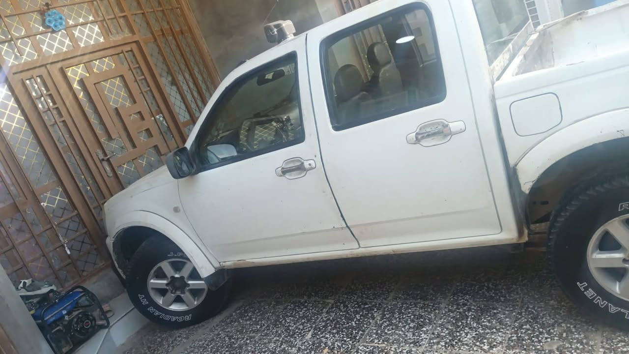 للبيع لوف موديل 2005
محور مكينه وكير VVT السيارة بلاديه نقصها فقط رشه صبغ كلشي بيها شغال ترايها بصرة حتى منضومة تبريد شديتها ويه تحوير 
***********
