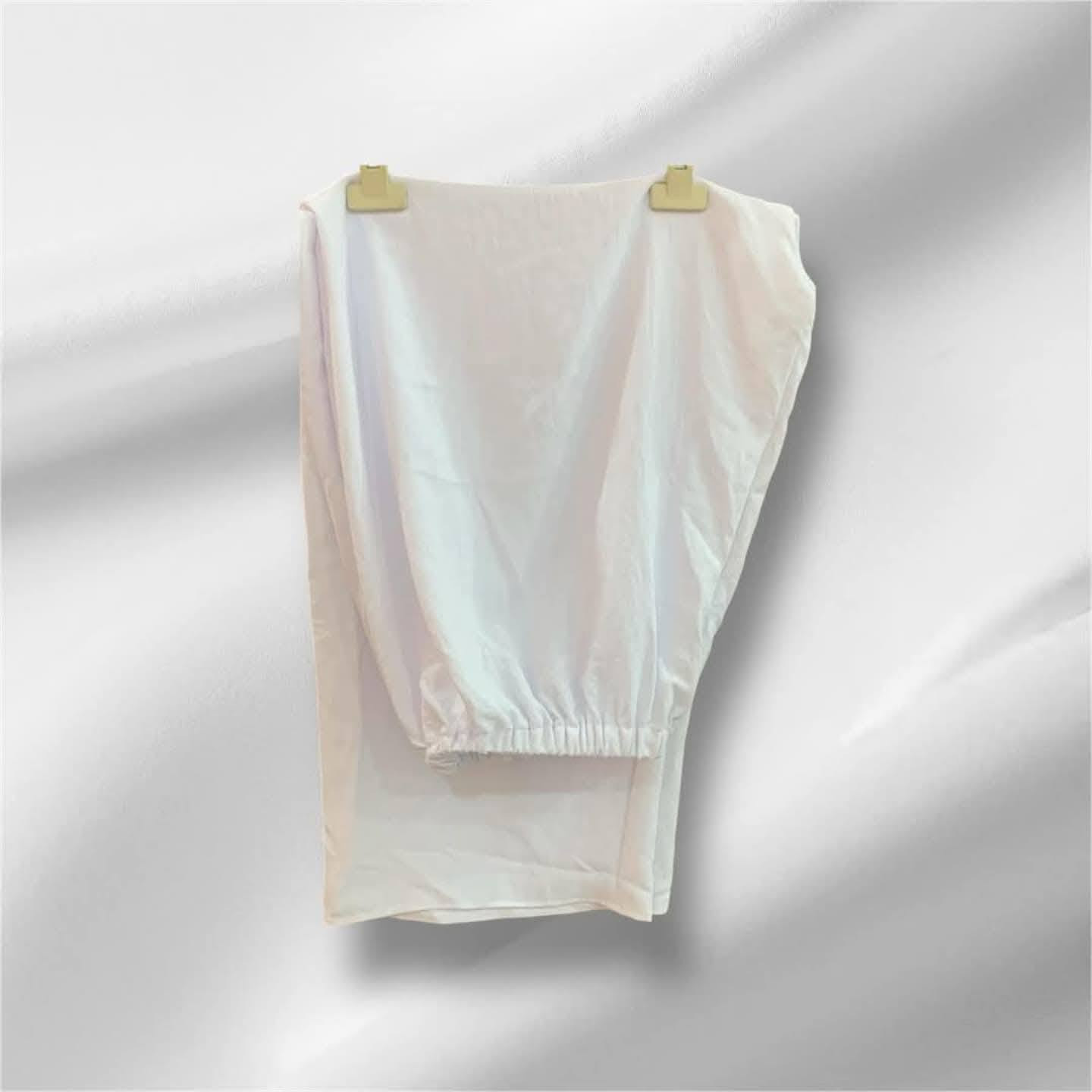 📢من حكاية Store إلى حجاج بيت الله الكرام ❤️
🎁 جهزنا لكم بكج مميز وخاص للراحة والأناقة في أداء المناسك

☀️ في أجواء مكة الحارّة، خلي راحتج أولويتج مع خامات ثلج ناعمة ومريحة ❄️

محتوى البكج:
🕊️ إحرام نسائي ثوب  + ربطة كبيرة
🩳 شورت قطني خفيف
👜 إتك كشمير بجيب وسحاب لحفظ النقود
🩵 بيجامة ناعمة ومرتبة
🧦 جواريب بيضاء
🖐️ معاصم بيضاء

🚚 والتوصيل مجاني من عدنا... لأنج تستاهلين كلّ الراحة 🤍

📌 متوفر الأن للحجز مراسلة الصفحة 
ملاحظة 📢 
دخلو للبيج رح تلكون كولشي يخص الحج والعمرة رجالي نسائي اطفال ❤️ومتابعه ولايك فضلا 
 👇
#حكاية_Store #احرامات_نسائي #حج_
#المدينة_المنورة #عمره #لباس_شرعي #بكج_حج

---


**إذا كنت صاحب هذا الإعلان وتريد حذفه لأي سبب، رجاءا أرسل رسالة إلى الدعم الفني**