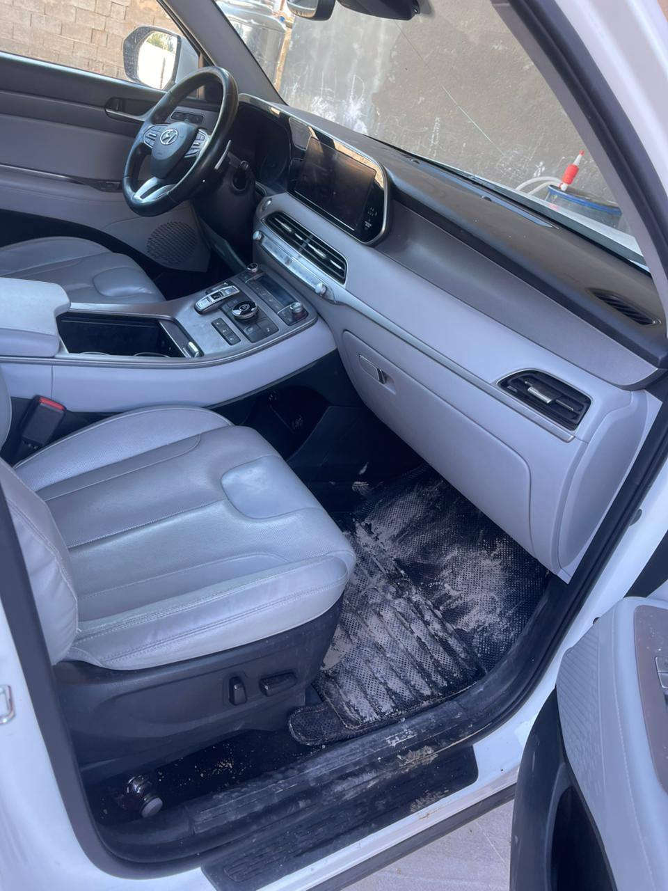 السلام عليكم للبيع فقط
‏ HYUNDAI PALISADE 

موديل 2021 رقم بغداد  

ماشية 40 

المواصفات :-

اربع كامرات 360 

شاشه ديجيتل 

لايتLED امامي

لايت امامي زينون 

بك لايت LED

كشنات سياحي منفصل

رادار امامي 

رادار جانبي

حساسات خلفيه

حساسات اماميه

بردات خلفيه بلادي

تبريد 3 قطع 

شاحن واير ليس

بصمه 

تشغيل عند بعد 

ماوس تحديد 4 وضعيات القياده 

كراسي كهرباء

كراسي هيتر+ تبريد 

شفتات ستيرن 

توقف ذاتي امامي خلفي 

السيارة جديدة وماناقصه اي شي

صور حادث مرفقه 

السيارة بدون شواصي 

المكان بابل الاسكندريه 

السعر 193

 وبيها مجال

للاستفسار ***********
