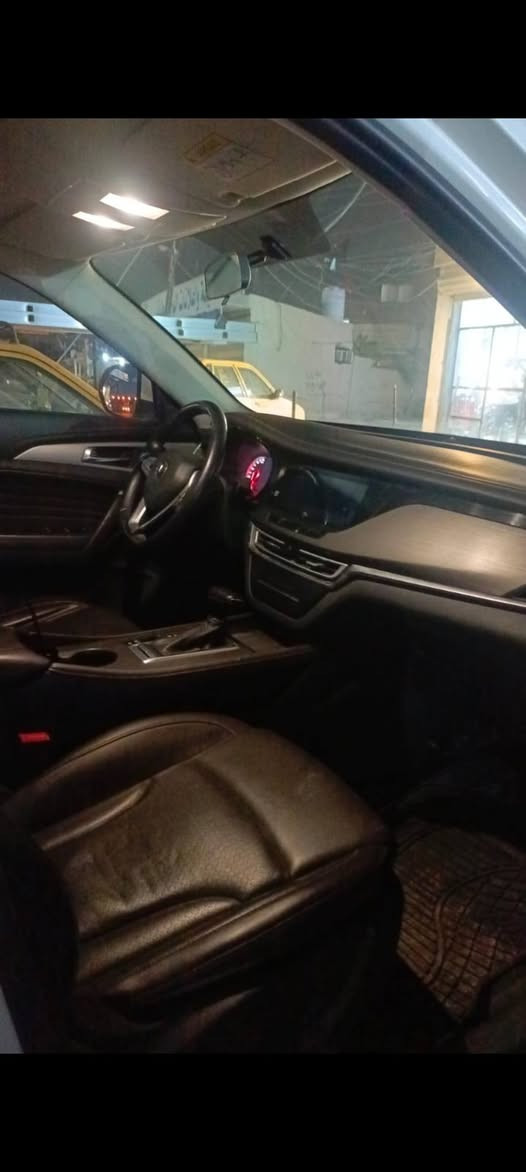السلام عليكم سياره للبيع 2021 صدر جدد تخن تاير جديد حداديه كلها جدد رقم بغداد للبيع 120 بها مجال رقم ***********
