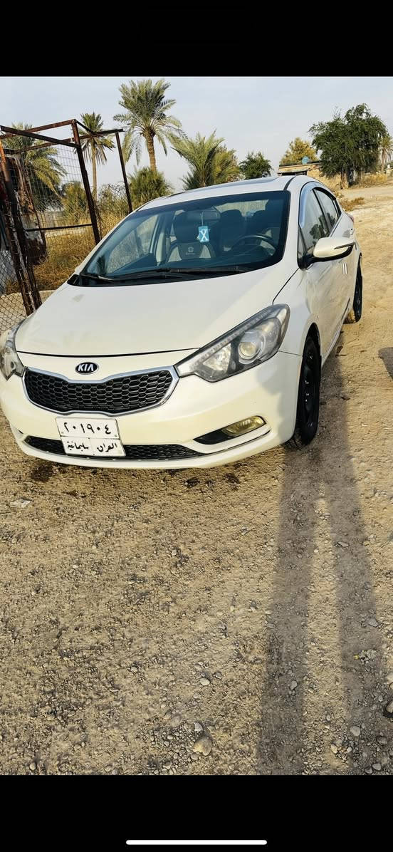 السلام عليكم
كيا سيراتو  ٢٠١٥  خليجي ١/١ 
مواصفات خاصه  بسمي سنويه 
 خليجي فووووووول VIP
سيارة جديدة٢٠١٥
مكينة 2000 دوش
شفتات بالستيرن كير رياضي
مواصفاته
بصمه تشغيل 
فتحه 
تبريد بيانو شاشه منفصل
حساس خلفي امامي اصلي 
لد امامي 
بك لايت لد   
نظام abs 
١٠ ايرباك بيه امان
مري شفط وترحيب واضائه
كروس سرعة مع تحكم ستيرن فول
اوتو لايت 
نقطه عمياء 
تبريد منفصل السائق عن الصدر مع تبريد خلفي
شاشة اعطال مع تحكم 
ثلاجه بلچكمچه
رادار جانبي+ رادار خلفي
كامره خلفيه
السياره بيه ٣ قطع  بدون دواخل 
السعر 118وبيها مجال بسيط
مكاني ديالى بعقوبه
***********
