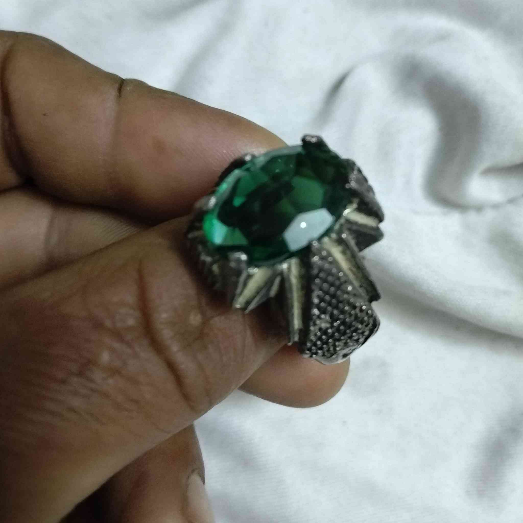 محبس فيروزي للبيع


**إذا كنت صاحب هذا الإعلان وتريد حذفه لأي سبب، رجاءا أرسل رسالة إلى الدعم الفني**