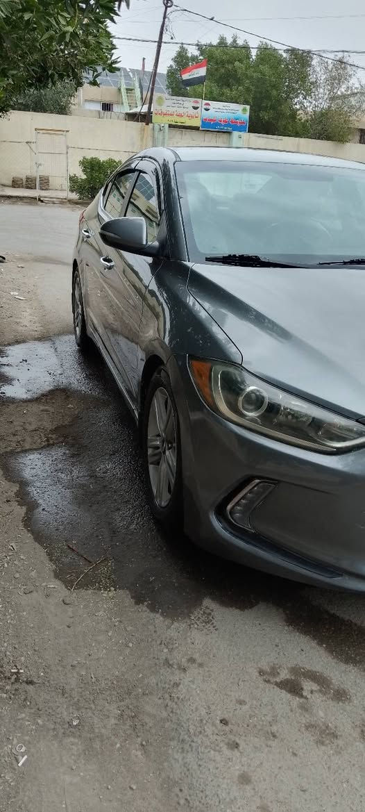 السلام عليكم لانترة للبيع موديل  2017 
حادث چاملق حلفي بدون ارباك..سيارة
فول عدل فتحة. سعر 110 ) ***********. (***********)
