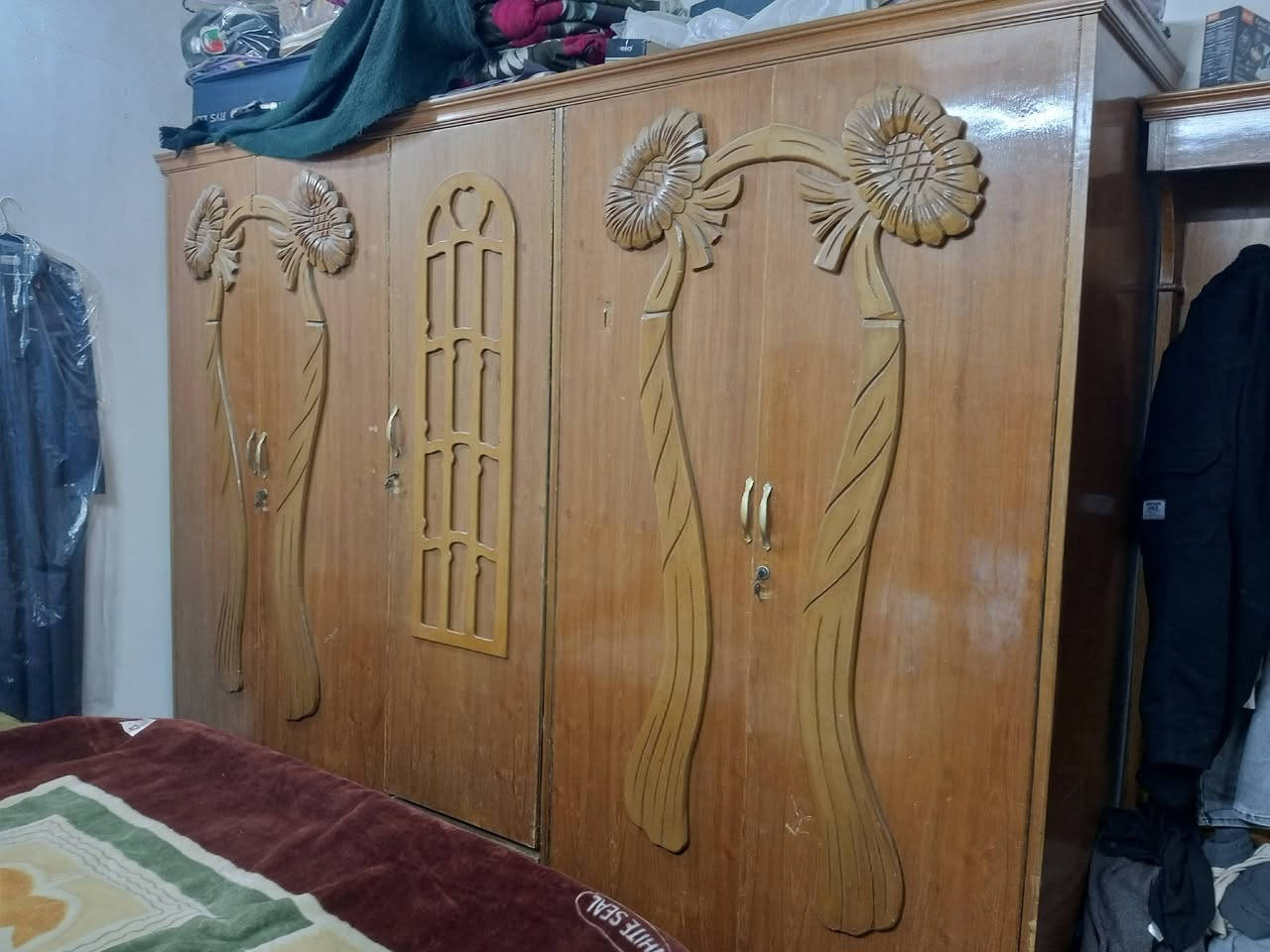 سلام عليكم
غرفه نوم عراقيه صاج داخل وخارج  كنتور ٥ باب نظافه ٩٠٪ 

السعر ٥٠٠الف وبيها مجال بيع مستعجل

*********** بغداد
