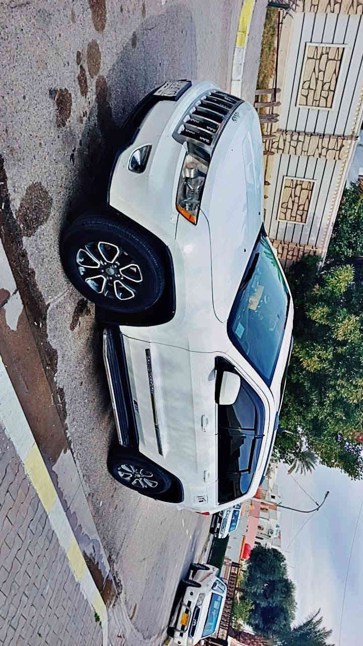 سلام عليكم 
 للبيع    للبيع 
سيارة جيب موديل 2013 وارد أمريكي 
١   سيارة بيها صبغ ٤ قطع 
٢  محرك 6 
٣رقم بغداد 
٤ كشنات كهرباء 
بصمه تشغيل عن بعد بصمت بواب 
كشنات جلد 
فتحه 
موصفات كلش حلوووه  رقم الهاتف ‏‪***********‬‏
