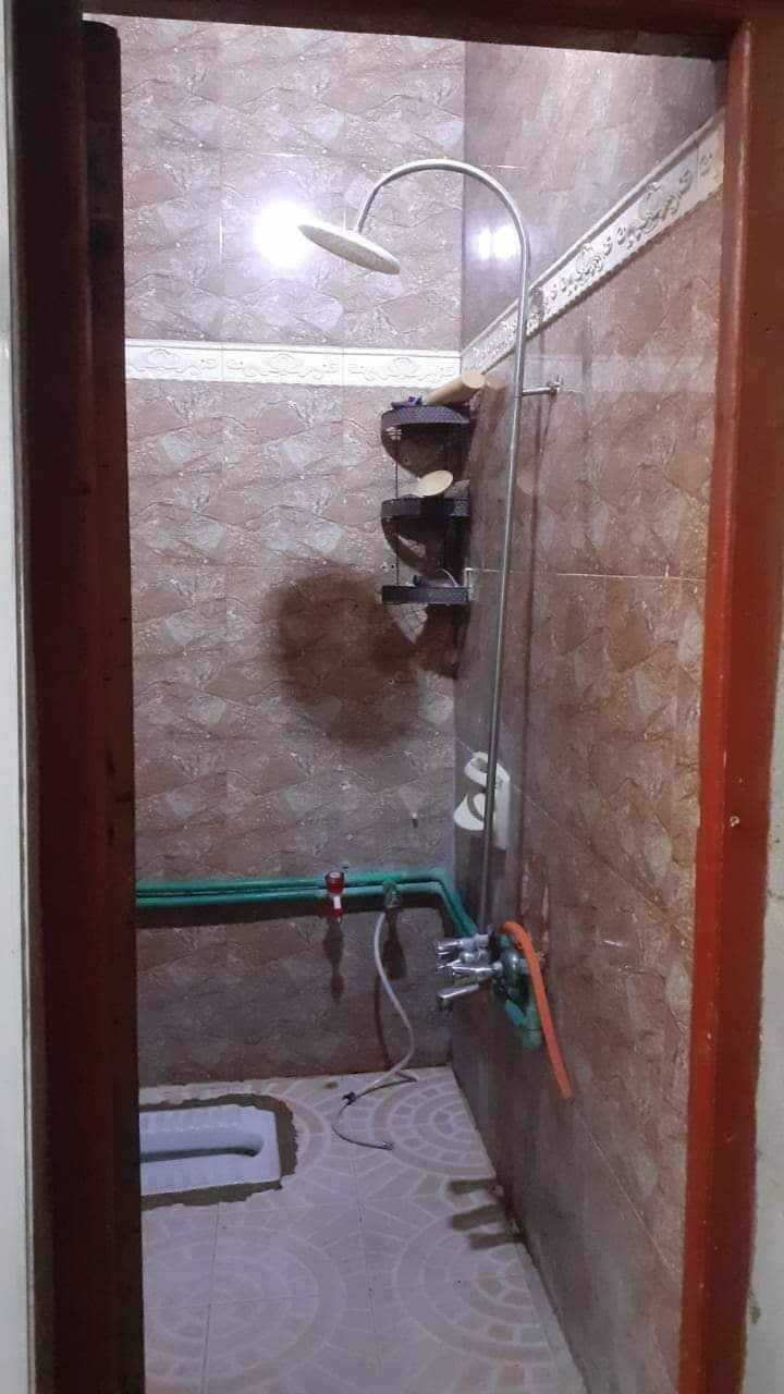 بيت للبيع مركز المدينه البصره منطقه العاليه قرب تقاطع الرواسه الأرض تابعه للبلديه غرفه النوم وحمام داخلي وحمام خارجي ديوانيه صاله مع طارمه مع محل بيت سقف كونكريت ٦٥ الاتصال عله هذه رقم ***********
