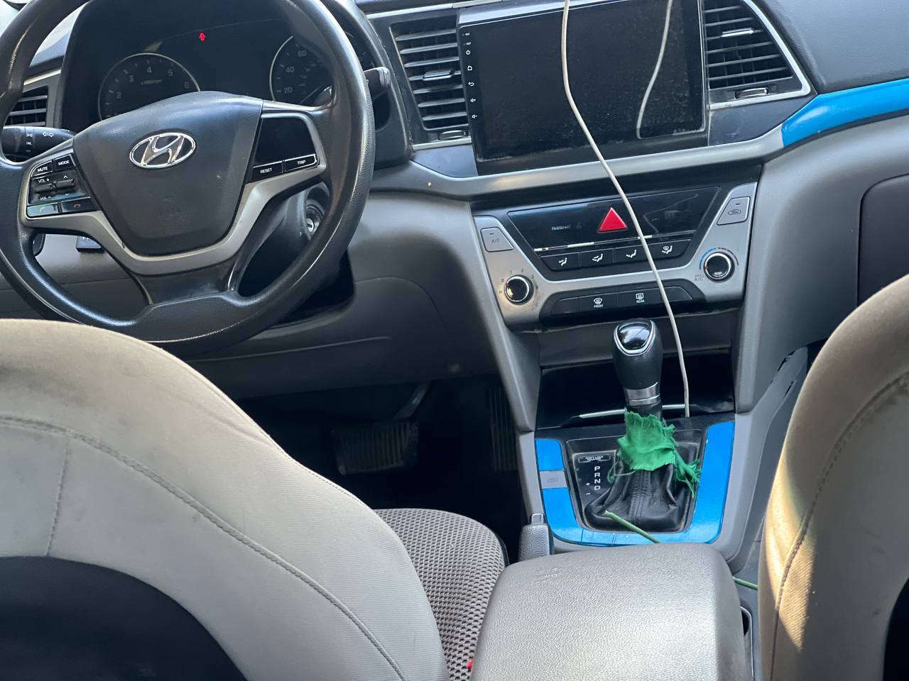 النتره موديل 17مكينه 2000بلاد  بسمي تخم تاير بيه بس قبق جنطه فقط منضومة غاز بيه رقم بغداد انكليزي بسمي سعر 125 ***********
