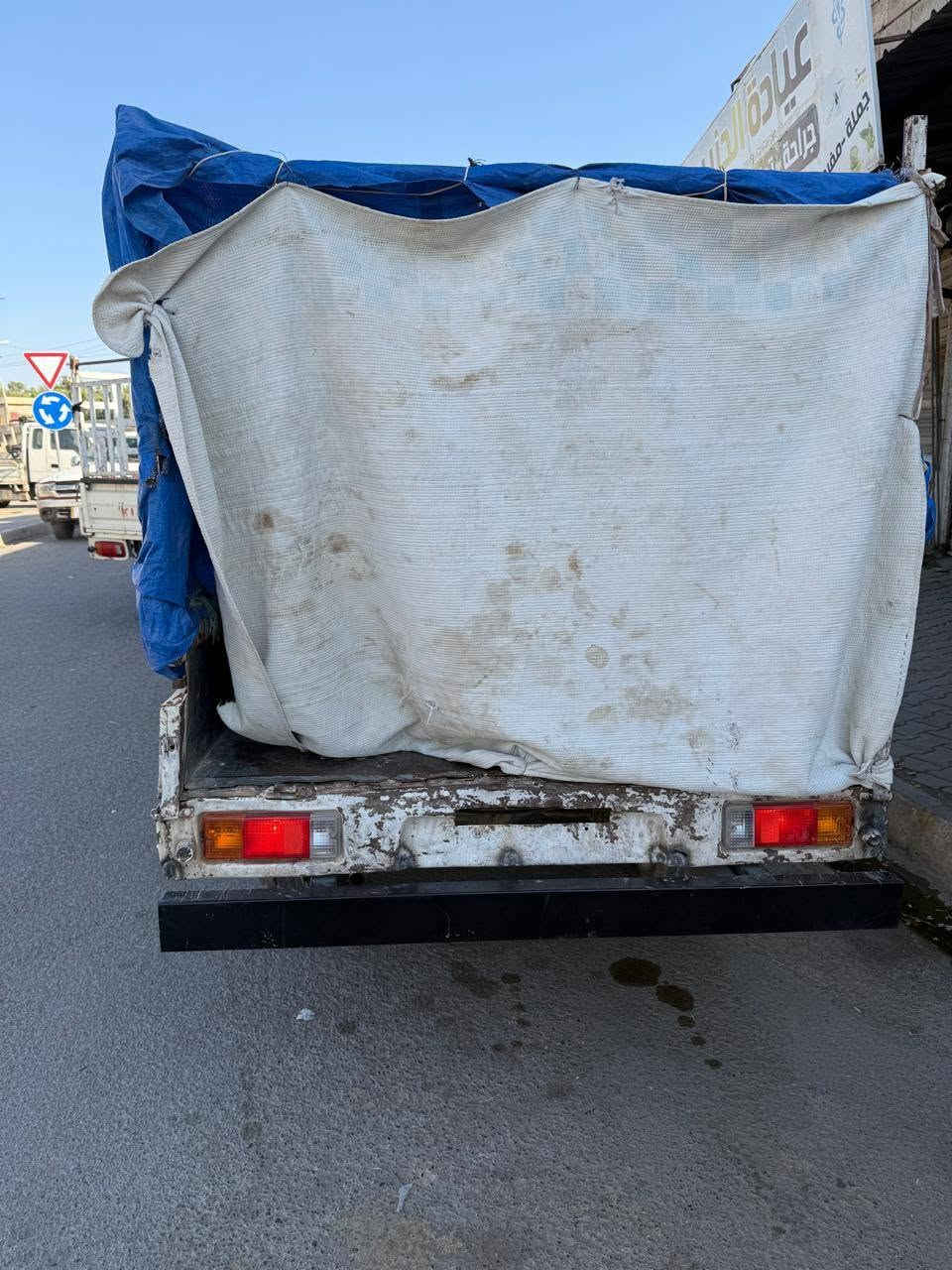 يوجد سيارة فاو للبيع شرط المحرك والگير كهربائيات اوراق منفيس العنوان كركوك قضاء الحويجة شارع الأطباء عيادة البادية مقابل باب البلدية القديمة رقم الهاتف ***********السعر13ورقة
