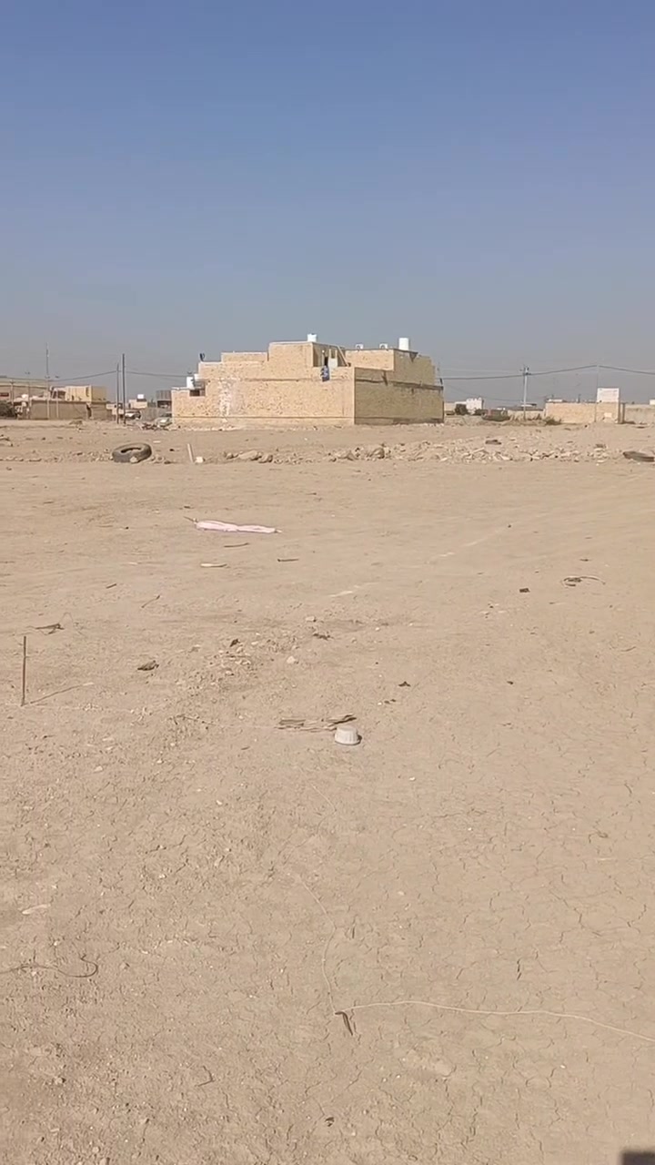 سلام عليكم قطع اراضي 280 زراعي واصل ماي وكهرباء قرب جسر هولندي شارع مضخات ماء بين شطين 
و50 متر عن شارع تبليط
السعر 27

للاستفسار الاتصال ***********
