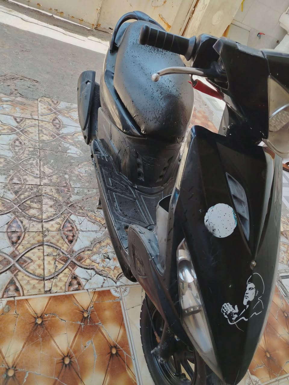 سلام عليكم متاح ماكس مضلع شوفت عينك نصافه حلوه مشي شلعه تخبل كفراته بلاد دراجه بلاد سلف شغال بس الباتري ضعيف كابريته تخربط عوزه تنضيف مكاني جبيله سعره 550رقم ***********
