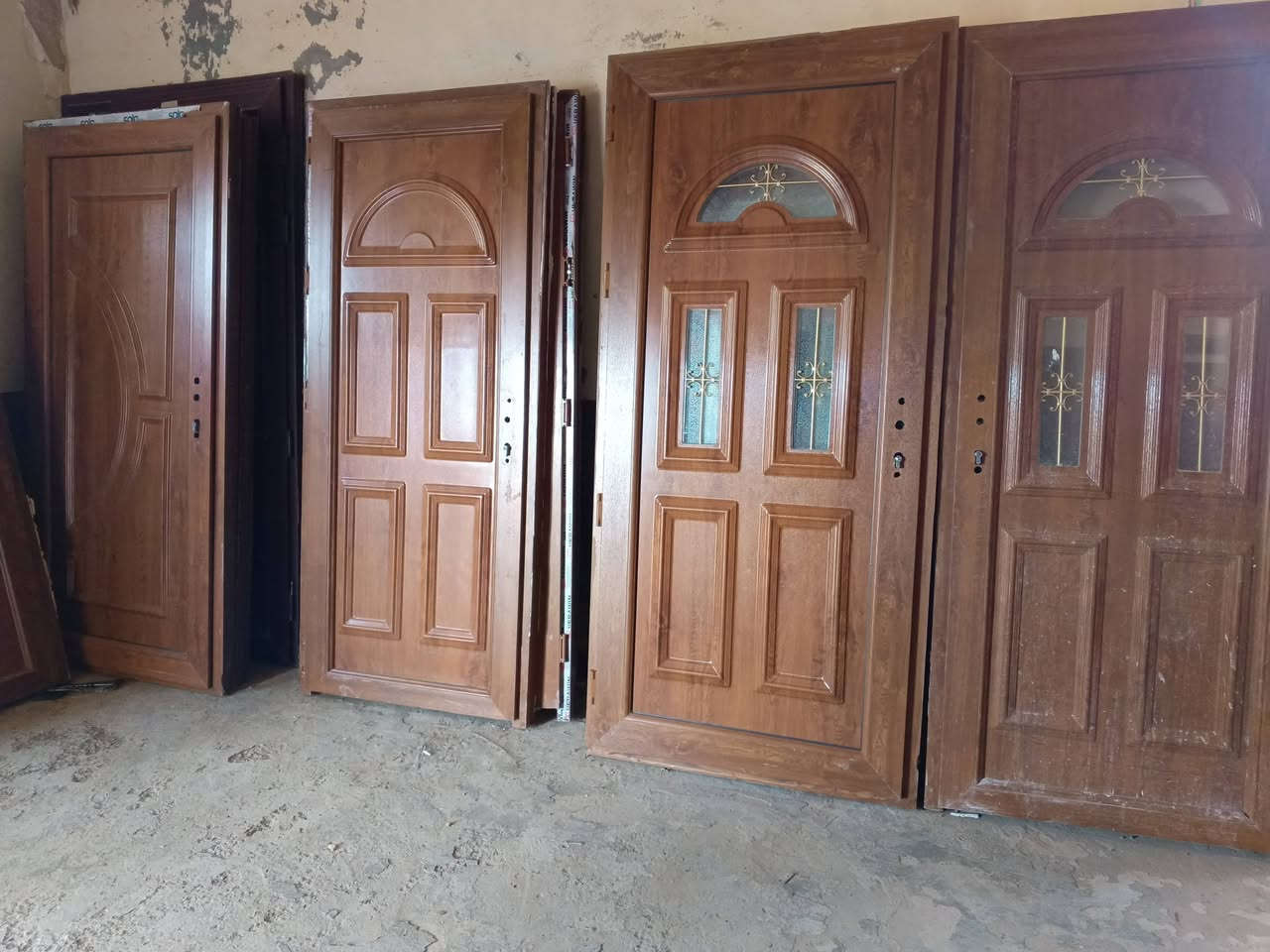 تم وبحمد الله وصول وجبة ابواب وشبابيك بلاستك بي في سي مستعمل بالة شمالي بكافة القياسات للتواصل يرجى الاتصال على *********** ‬‏/‪0775 122 4079‬‏ متوفر واتساب.  او مراسلة الصفحة. الموقع/ طريق الخالص بعقوبة . مدخل قرية البدوانية مقابيل قرية الاسود الصغير
