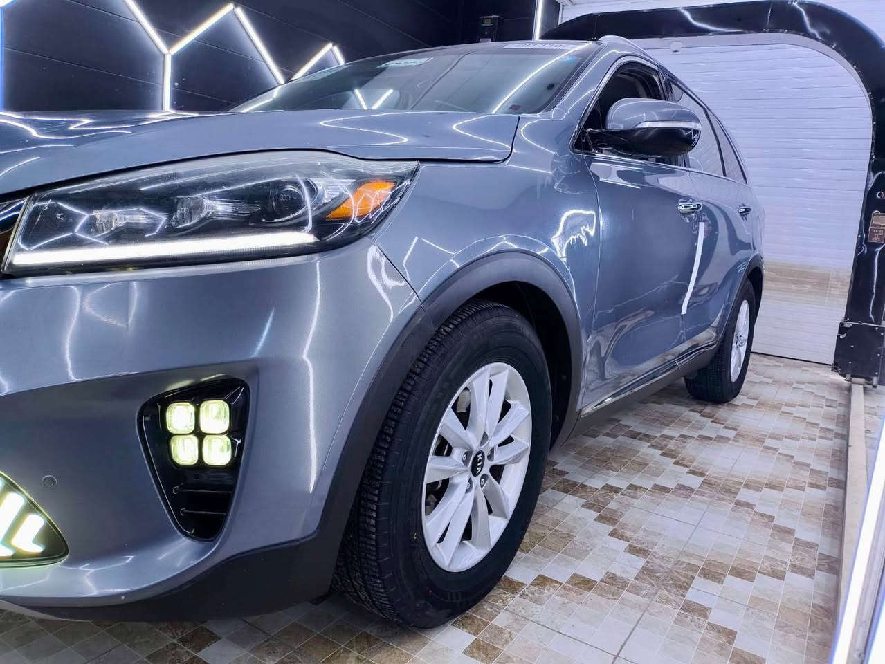 سورنتو 2020 وارد امريكي سبعه راكب  V6 سته سلندر رقم بغداد #بأسمي
⭐ حادثه جاملغ وبنيد بدون دواخل ⭐ 
مواصفاته.....
📌مكينه سته سلندر V6-سبعه راكب-داخل صاج-كشاف امامي-لد نهاري ليلي-يدات ستيل-شاشه كبيره-كامرا دواره-ثلاث انظمة قياده-اشاره بالمري-ويل كب-شباج ستيل قطعتين-مانع انزلاق

⭐السعر 192 ورقه⭐ بيع او مراوس بسياره 

مكاني_حله_شارع 80_رقمي *********** حلة, بابل
