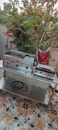 شوايات • ميز سيل ستيل