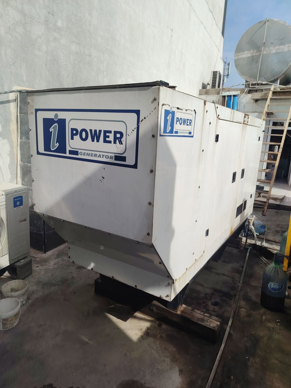 مواد لبيع جديد مشتقل قليل ***********
