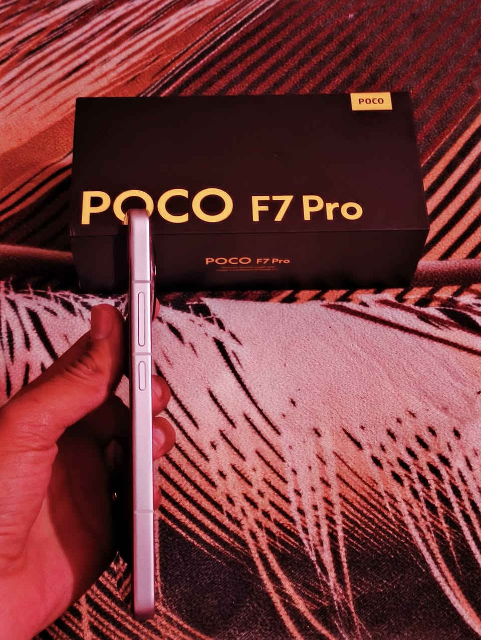 الغني عن التعريف بوكو f7 برو كامل ملحقات الذاكرة 512 عشوائية 12+12 جهاز نضافة 100% سعر 525 مكاني بغداد الشعب رقمي ‏‪0777 310 9790‬‏
