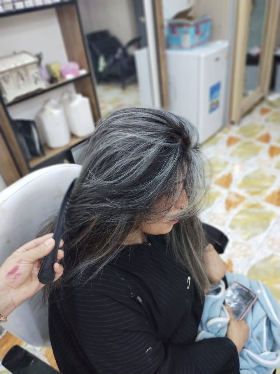 السلام عليكم تخصيل على حسب طلب زبونتنا 
استخدام حنه قبل  اربعة اشهر 
الزبونه انصدمت من النتيجه 
صالون ڪوافيرة جنى 🤍
العنوان.. 
بابل _المسيب_حي المعلمين الاولى _فرع مطعم المعموري *
للحجز خاص او الاتصال على الرقم واتساب ***********
اهلا بكم في اي وقت
