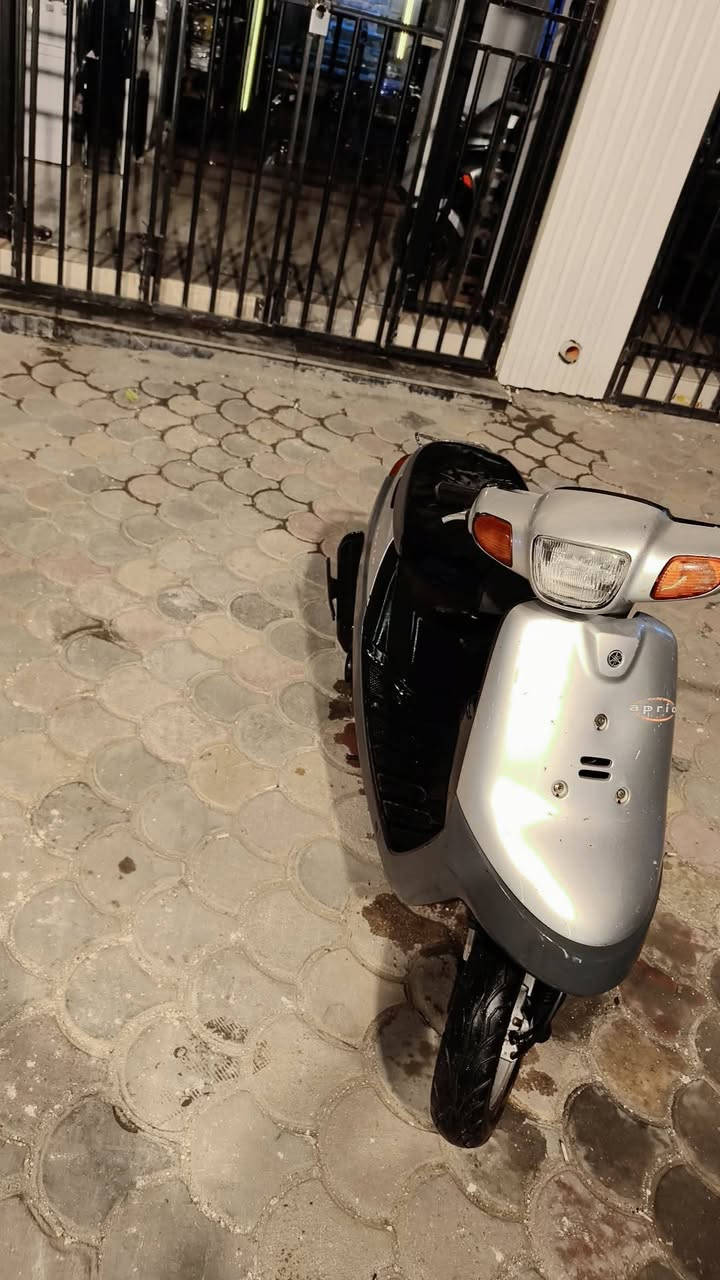 السلام عليكم
اخوان دراجه 
بطه 2003
مفتوحة مره وحده 
دراجه حلوه            السعر 250وبيه مجال 
كربلاء
حي العامل
***********
اتصل وبيك خير وتدلل
