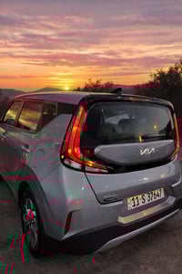 كيا صول 23 شكل 2024 رقم بغداد باسمي ماشيه 25mi الحادث: بنيد فقط صبغ وج...