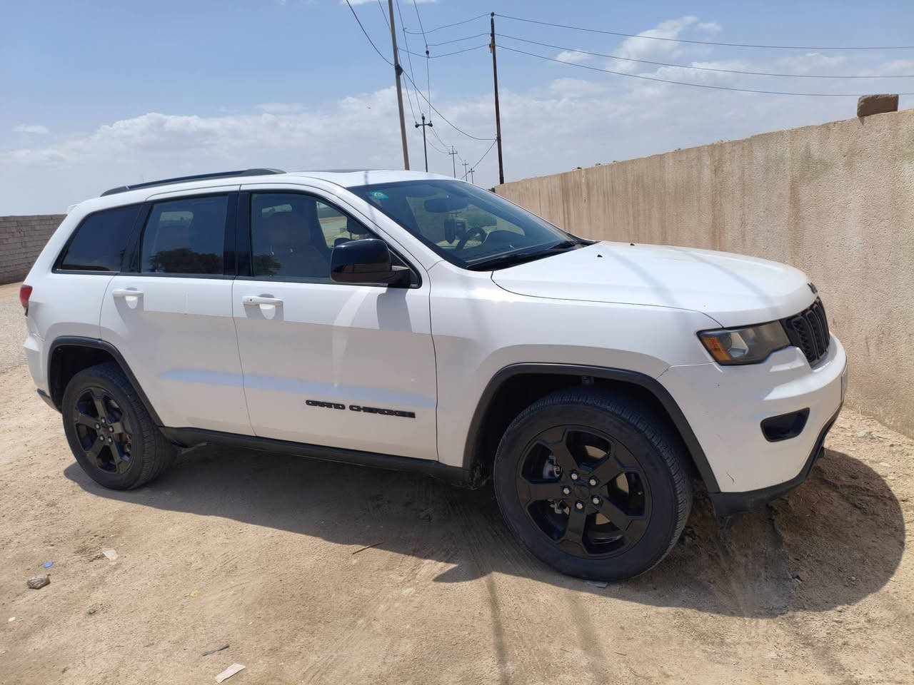 جيب شيروكي 2020 بلاك توب
ماشيه 67 فول مواصفات 
بيها بارد قليل بالجنطة 
السعر  265$


**إذا كنت صاحب هذا الإعلان وتريد حذفه لأي سبب، رجاءا أرسل رسالة إلى الدعم الفني**