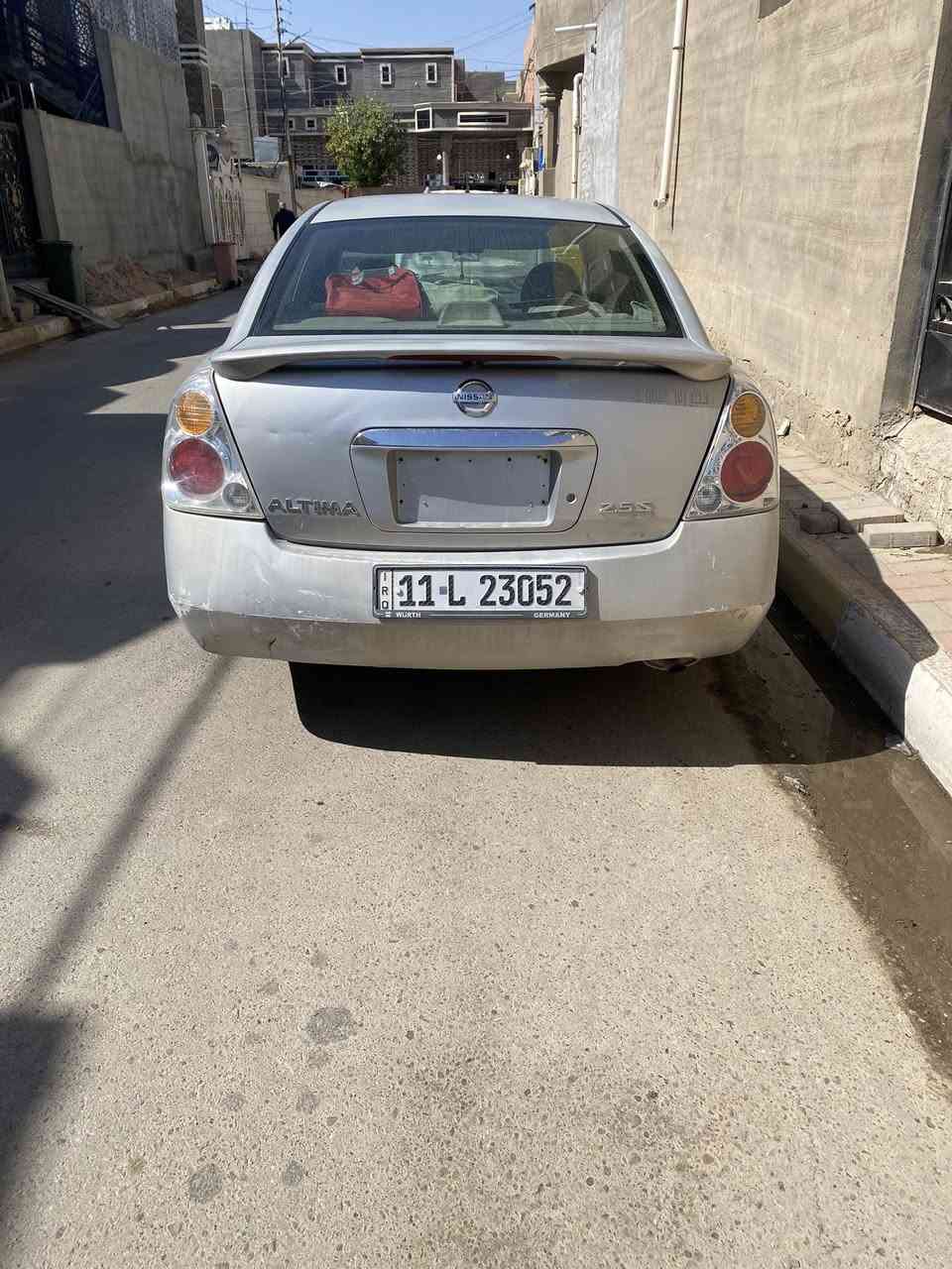 السلام عليكم
للبيع سيارة نيسان التيما 2005 السيارة باسمي جاهزة تبيرد ثلج صدر محرك كير كله كفاله كهربائيات وضع شركة 
سيارة 58 مجال قليل 
سعر 
***********
