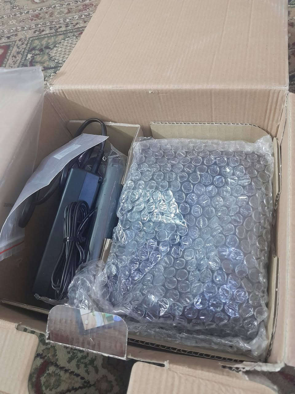 طابعة كانون سلفي sp ١٣٠٠  لاسلكية تدعم تطيق ابل وكانون استخدام اسبوعين السعر ١٠٠٠٠٠ الف ***********
