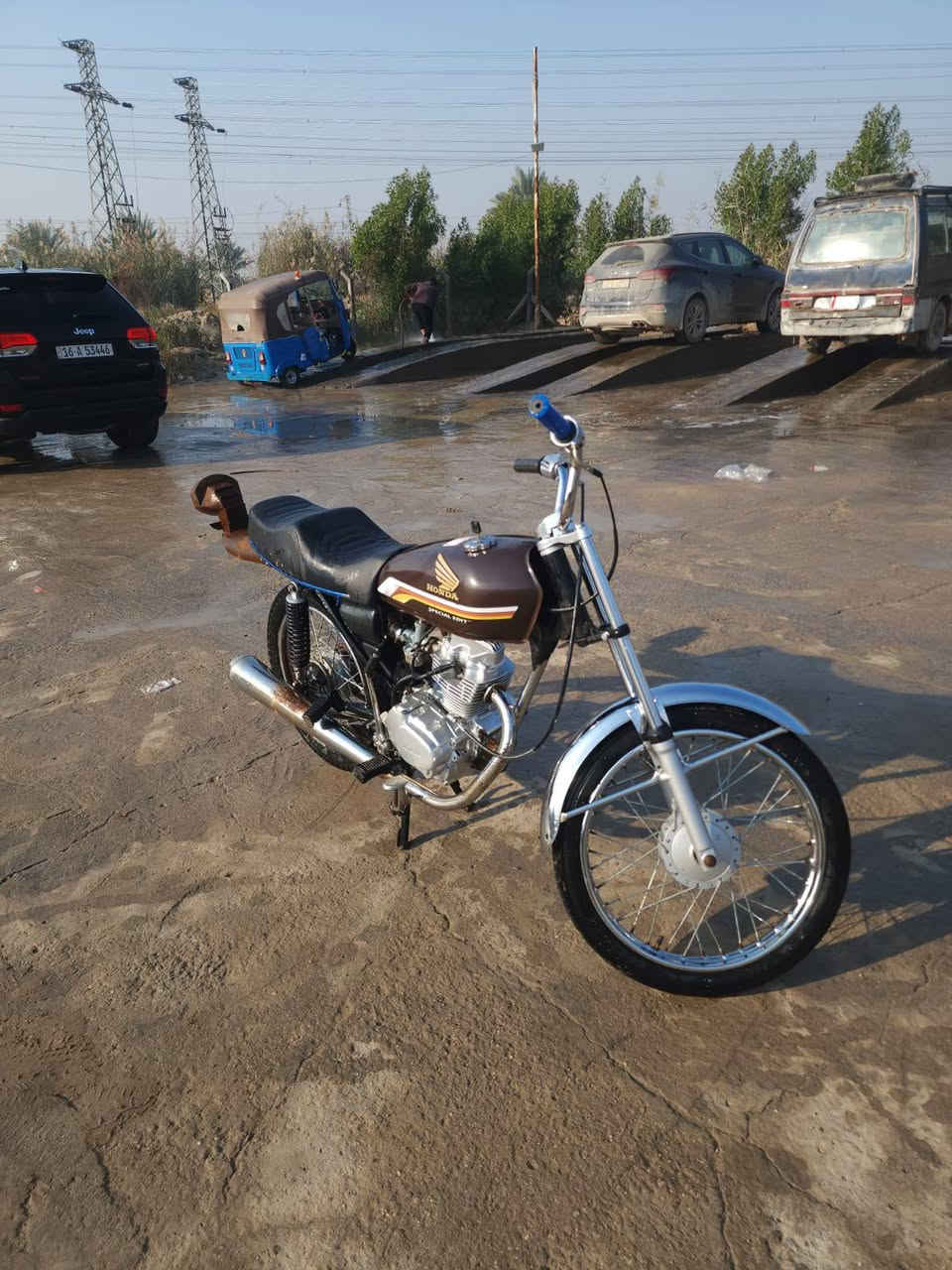 السلام عليكم نامه للبيع كلك للبيع كل نقص ما بيها 
***********
