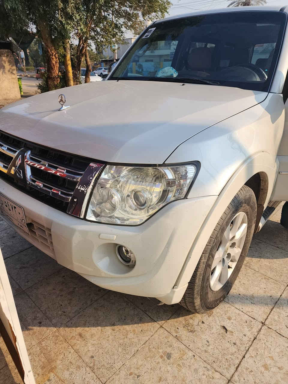 السلام عليكم باحيرو رقم بغداد بسمي موديل ١٤ حبتور فول موصفات حجم المحرك ٣٥٠٠ محرك كير مكفولات من الفتح كفاله عامه من الحادث فقط صبغ بل الجاملغات الخلفيه والد الحلال هواي ذابين عليه بطش وصبغتهن صبغ شركة السعر ١٦٥ ورقه مكان بغداد الإسكان ***********
