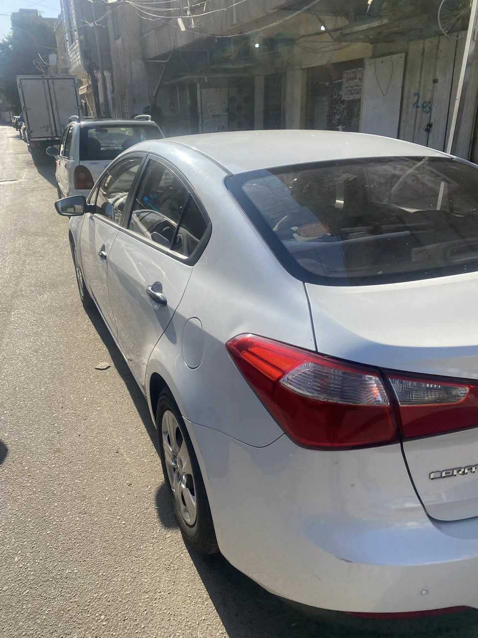 اخواني أعزاء سيراتوا 2016 ماشيه 145اللف حقيقي مكانها اعظميه للبيع فقط بيه بخ بدون معجون 3قطع الجاد يتصل سعر 120بيها مجال ***********
