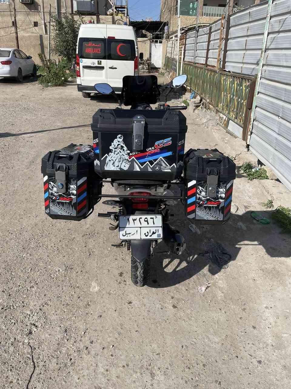 السلام عليكم دراجه RK للبيع موديل 2025 شهر 5 نزلت من الشركه دراجه عليها تعديلات جنط GS ودرع امامي وجامه سوده الدراجه مكفوله وعلى وضع الشركه ممشه الدراجه 11800 الدراجه نضيفه زيروه مال بيت سعرها مليونين و 500 وبيها مجال للستفسار  *********** متواجد واتساب عنواني الغزاليه شارع الضغط
