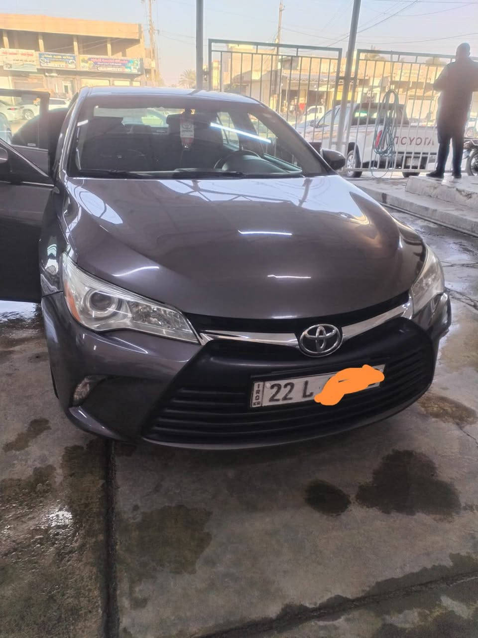 كامري موديل 2017 وارد امريكي فئة SE مواصفاتها:-
◾️كاميرة بك دوارة 
◾️شاشة كبيرة 
◾️تحكمات سترين جهتين 
◾️اوامر صوتية 
◾️كروز مثبت سرعة
◾️محرك ٢٥٠٠ اربع سلندر 
◾️مودات قيادة 
◾️ماشية 51 الف مايل حقيقي
◾️مانع تزحلق 
وغيرها من المواصفات المعروفة السيارة ظرر  جاملق خلفي فقط رقم اربيل تريد وكاله اتريد تحويل العنوان صلاح الدين الدجيل *********** وتساب،  ***********  السعر 160 وبيه مجال للطيبين محرك وكير مكفولات عل الشركه
