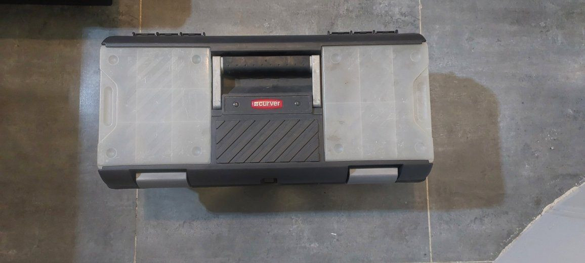 السلام عليكم عدد اصلي للبيع السعر والحجز على الواتساب او الخاص ***********
