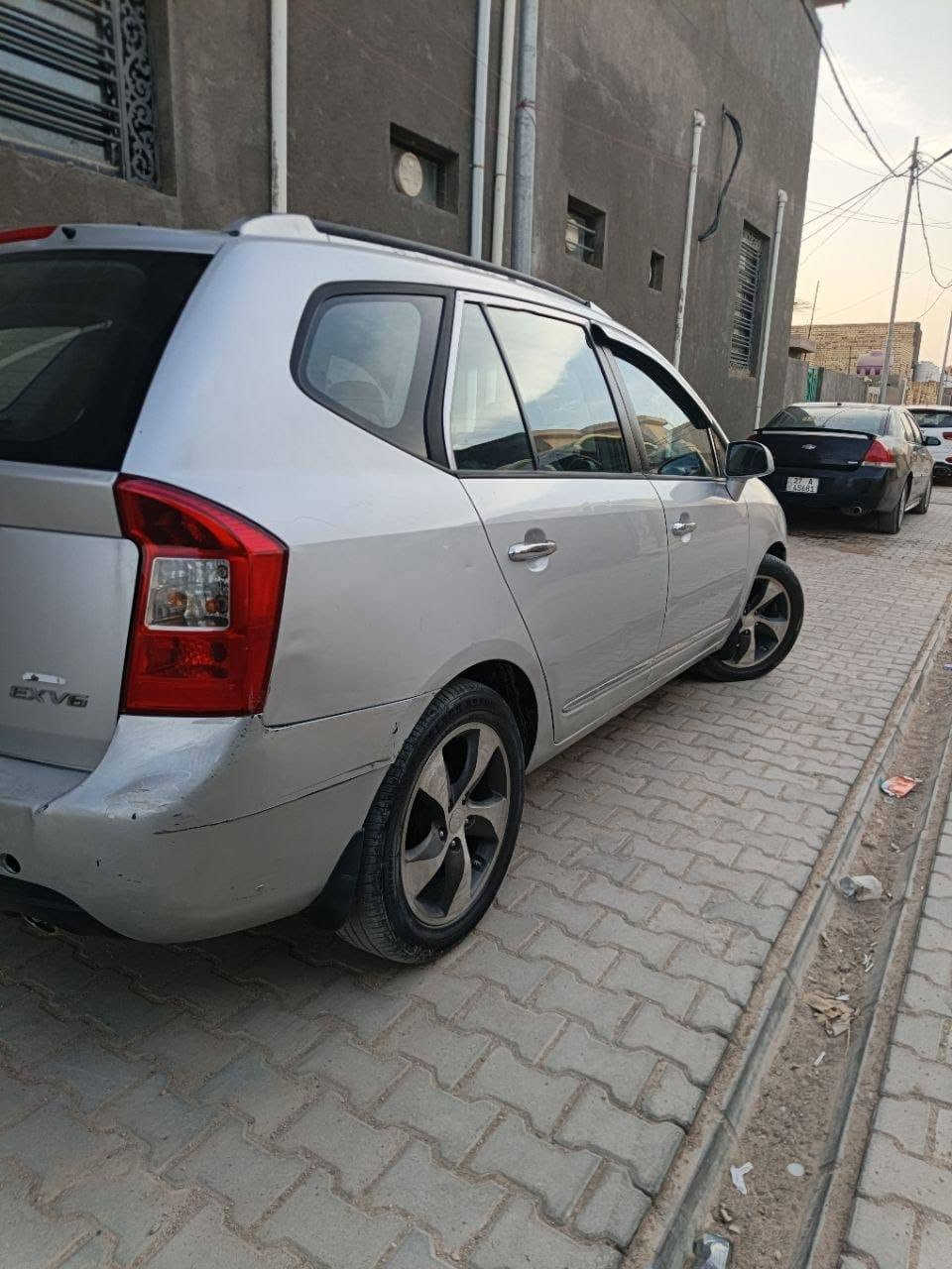 للبيع
Kia RONDO

موديل 2007

موصافات EX معروفه 

محرك 2700 V6

مواصفات السياره 

بنوراما 

تحكمات ستيرن كامله

بلاجكتور 
تبريد قطعتين

ضرر السياره 

تبديل 3 قطع بدون دواخل 

وبارد بلجاملغ لخلفي 

سعر السياره 88 بي مجال بسيط .

رقم تواصل 

***********.

مكلف بالنشر

