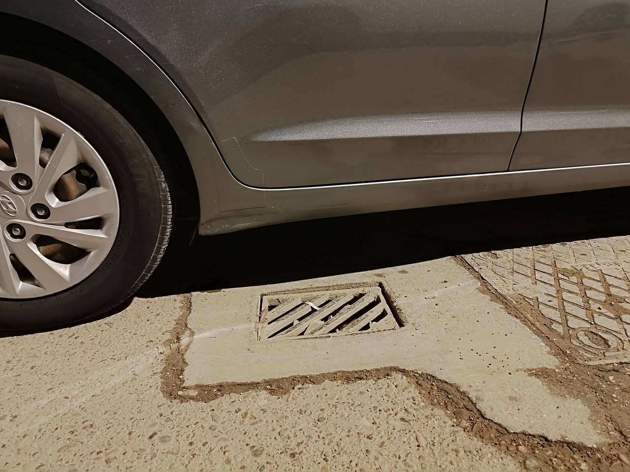 السلام عليكم النترا وارد امريكا رقم بغداد الجديد ماشيه 81 مايل  موديل 18بدون صبغ وتبديل فقط دعاميه اماميه وبارد بدون ايرباك السياره جدا نضيفه مكان السياره بغداد الكرخ للاستفسار الاتصال على الارقام التاليه واتساب ***********
***********
