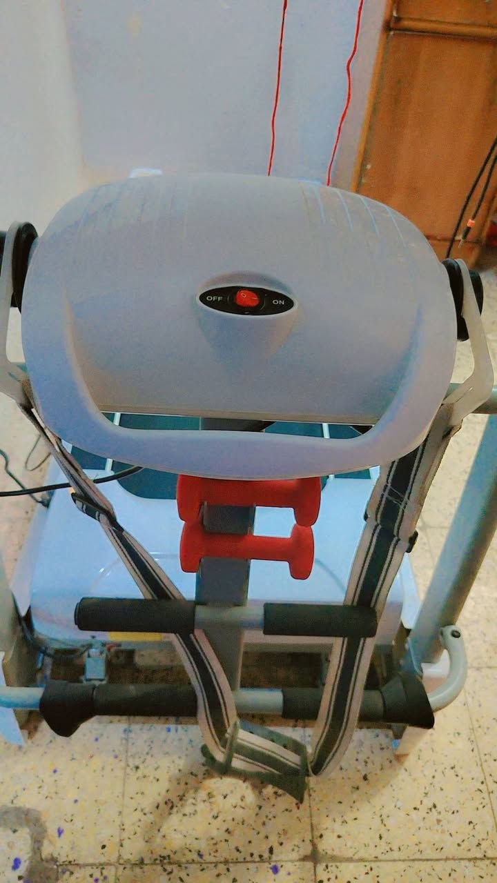 جبلي ماطورين اخو الكارتون .. اشتريناه ب٥٠٠   مستخدم عدة مرات قليلة  ***********
