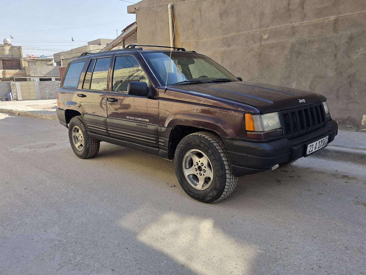 جيب  شاروكي 97فول موصفات دفع رباعي محرك 6بلاد طخم تاير حدادي كير محرك صبغ  كفلاه  سياره جديده خير من الله ترايك لربيل  رقم سليمنيه بسامينه سنويه  جديده ***********.     ***********
