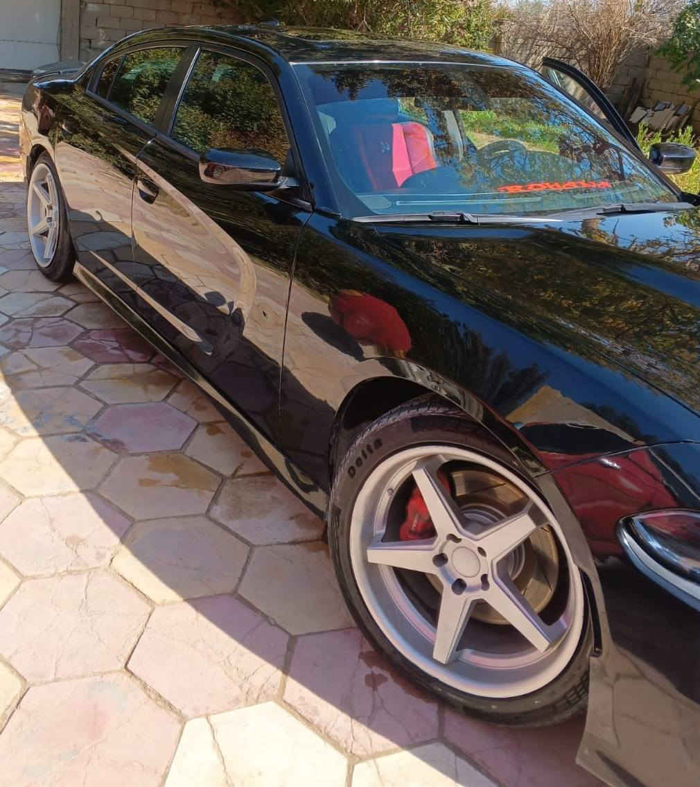 جارجر 18 فول فتحه سكات باك 6400 srt
بيه 5 قطع صبغ
مكان كربلاء
***********
