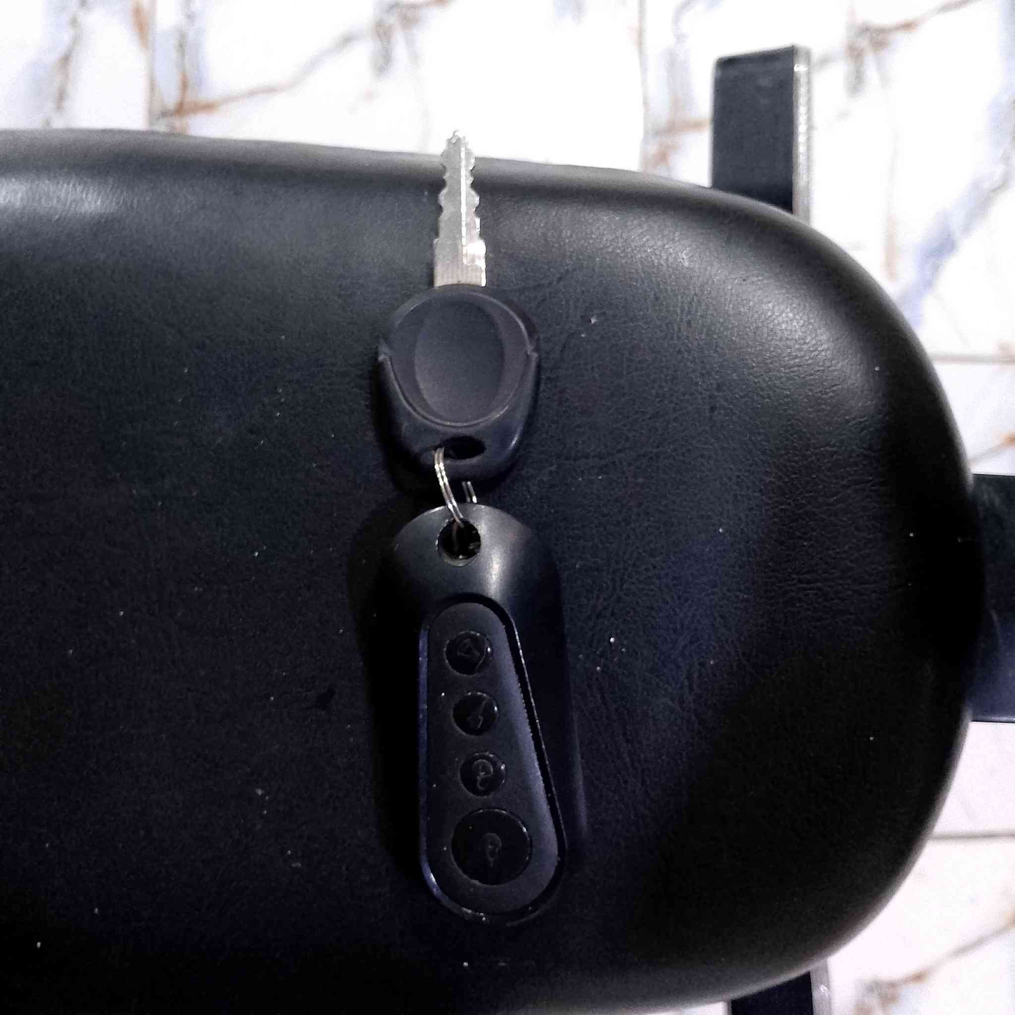 السلام عليكم
دراجه شحن 4 بطاريات 
مثبت السرعه 
4نمر
سرعه 73 حقيقي 
موديل 2025
السعر 350
او بيهه مجال
الستفسار 
*********** وتساب 
***********
