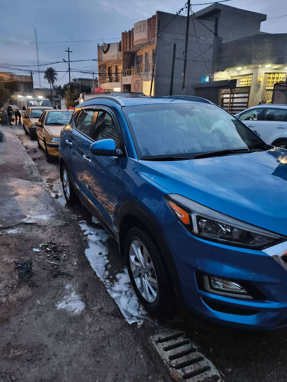 توسان 2020 امريكي 
حادثها موضح بالصور قطعة وحدة صبغ 
ايرباك دركة 
مواصفات بصمة كشن كهرباء 
فور ويل
رادار أمامي جانبي 
تحديد مسار مانع انزلاق 
شاشة كامرة 
ماشية 47 الف
محرك 2000
رقم بغداد انكليزي 
مكان السيارة بغداد الكمالية 
السعر 158 
***********
