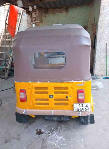 تكتك موديل ١٩ شهر ١١ للبيع مصبوغه عام جماليه ومكينه ناعمه خير من الله السعر ٥٦٠٠ مكاني بغداد الكماليه ***********
