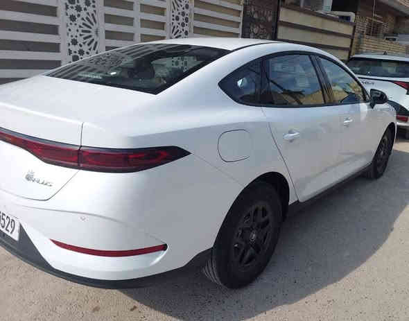 سلام عليكم
بي واي دي (كين بلاس) للبيع موديل 2025 
فول مواصفات 
لايت زنون 
لد نهاري زنون 
اشاير بلمري 
كشنات جلد 
تبريد قطعتين 
كامرة خلفية دوارة 
حساس خلفي 
فول تحكمات ستيرن 
تشغيل بصمة 🫆 
دخول بصمة وكارت 
المسافة المقطوعة (1500km)
مرقم بغداد 
السعر 132 بيه مجال بسيط حك الجية
مكان السيارة (بغداد الزعفرانية)
مكلف بلنشر أي استفسار الاتصال على الرقم 
***********
