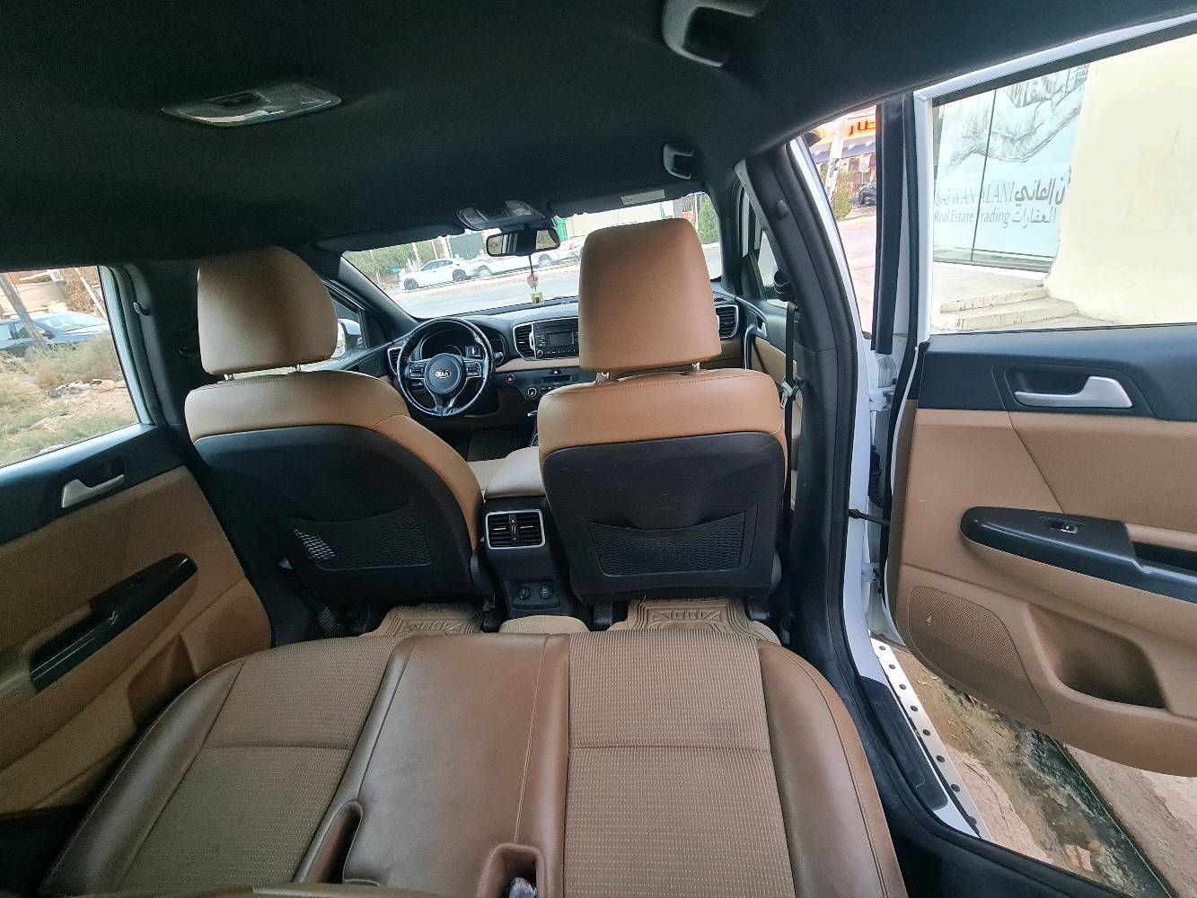 سبورتج ٢٠١٩ خليجي كلين بدون ضرر وضع الشركة ماشي ١٢٨كم فول عدا الفتحة رقم انكليزي الجديد سنوية مجددة قبل سبوع مع هزة سبير وضع الشركة تايرات قبل شهر محرك وضع الشركة هاند بريك بصمة مع بصمات عدد ٢ شركة سيارة مال بيت