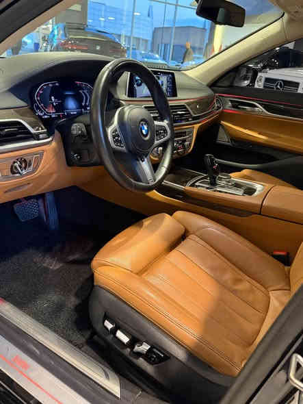 سعر جدا مناسب 🔥🔥🔥

للبيع فقط

BMW 740li

باب طويل موديل 2020 ماشية 50 الف

فول مواصفات (بانوراما وابواب سحب و جكات وكشنات جلد تدفئه وخزن وكهرباء وبرده و5 كامرات وحساسات ورادارات ونقطة عمياء ولايتات LED واناره مخفية وبصمات وصندوك كهرباء وبعد هوايه مواصفات )

السياره وارد امريكي بيها شبرين بين الجاملغ الخلفي والباب صبغ وايرباكات كلها سليمة حادث جدا بسيط 

السياره رقم وفحص وهزه كله جديد

🚨السياره مضللة وبيها باج تضليل من المرور

السعر : 395 $ ورقه 

للاستفسار: *********** كاوه جمال 

او واتساب نفس الرقم 

العنوان: السليمانية المعارض الجديده شركه (الجاف موتورز) السليمانية
