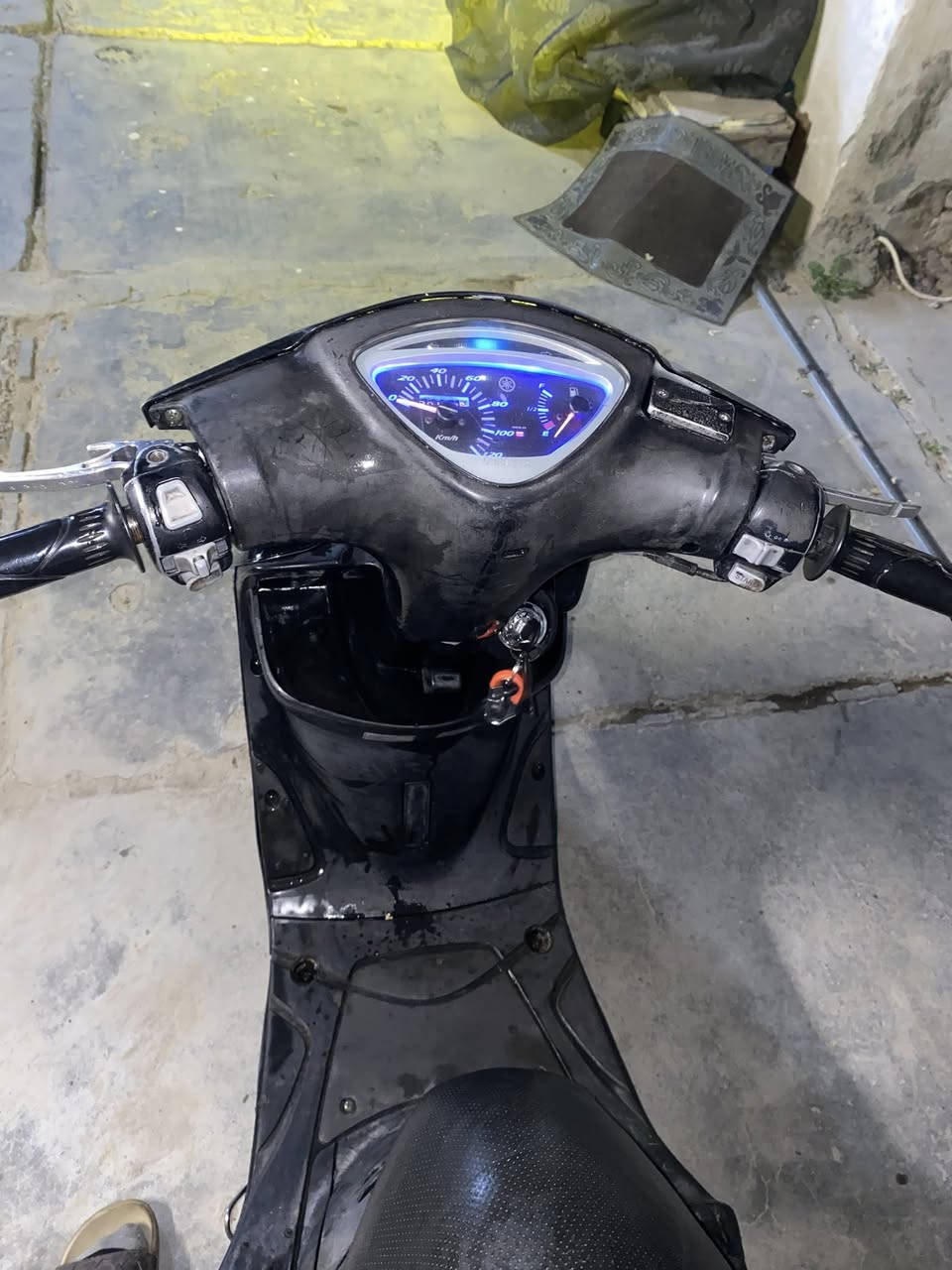 ماكس عدله 120
للبيع450 او مراوس بوشه 55 
كفرات مختمه ختم واحد كل دراجه 
صلنصه رياضي طلقه نار
دراجه اي نقص مبيه شعله شك كاع
مكان شارع حيفا 
***********
